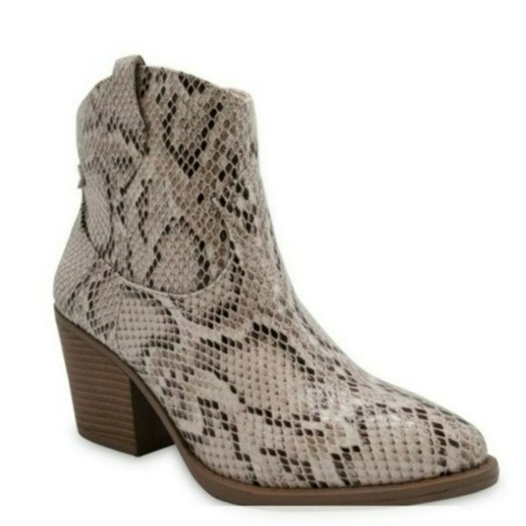 Sugar Shoes - Sugar Tarah Western Booties Snake -7.5